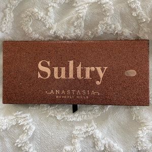 Anastasia Beverly Hills Sultry